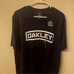 Brand New Men’s Oakley Graphic Tee
